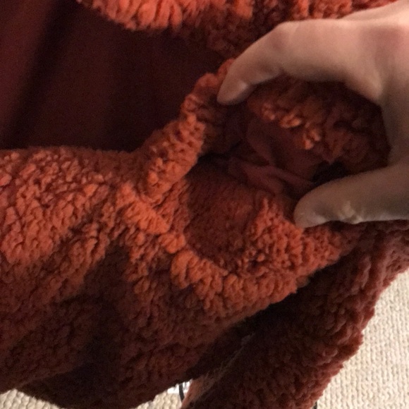 Urban Outfitters Crop Sherpa - Picture 4 of 4